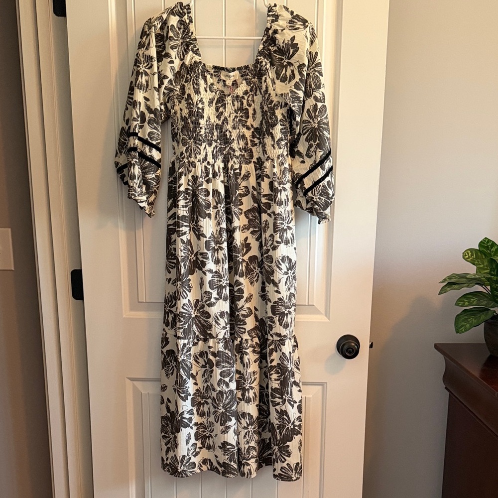 Umgee Black Floral Print Smocked Maxi Dress
